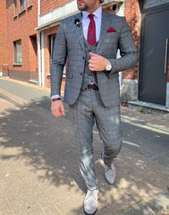 Style Raffiné : Costume à Carreaux Gris