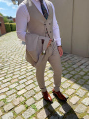 beige trouwpak