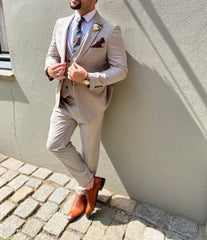 beige trouwpak