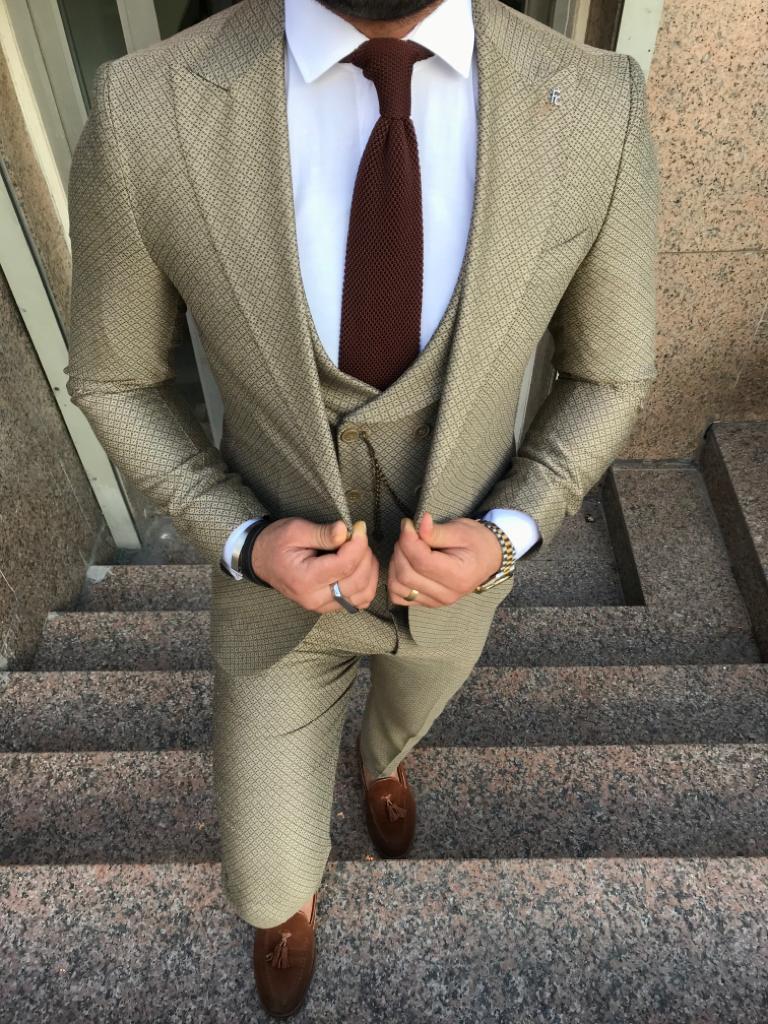 Beige kostuumpak met motief design (0082) - PAPYON COLLECTION