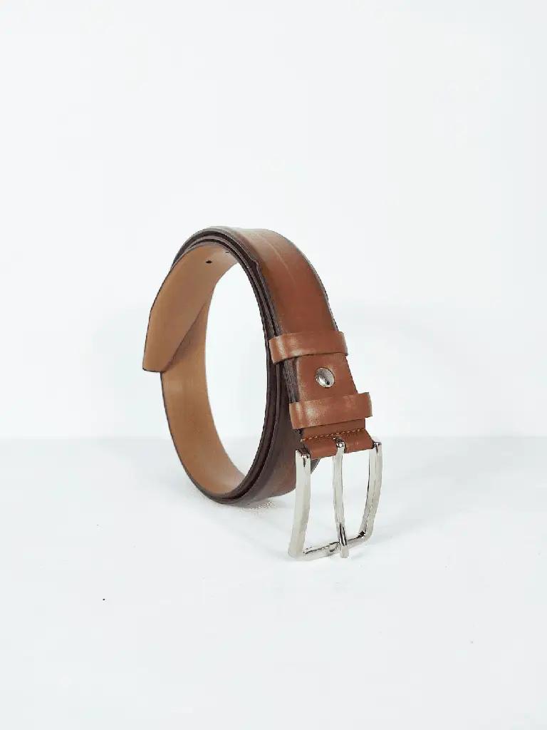 Effen bruine riem