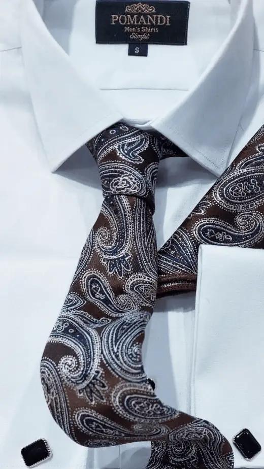 Chemise blanche avec cravate à motif cachemire marron