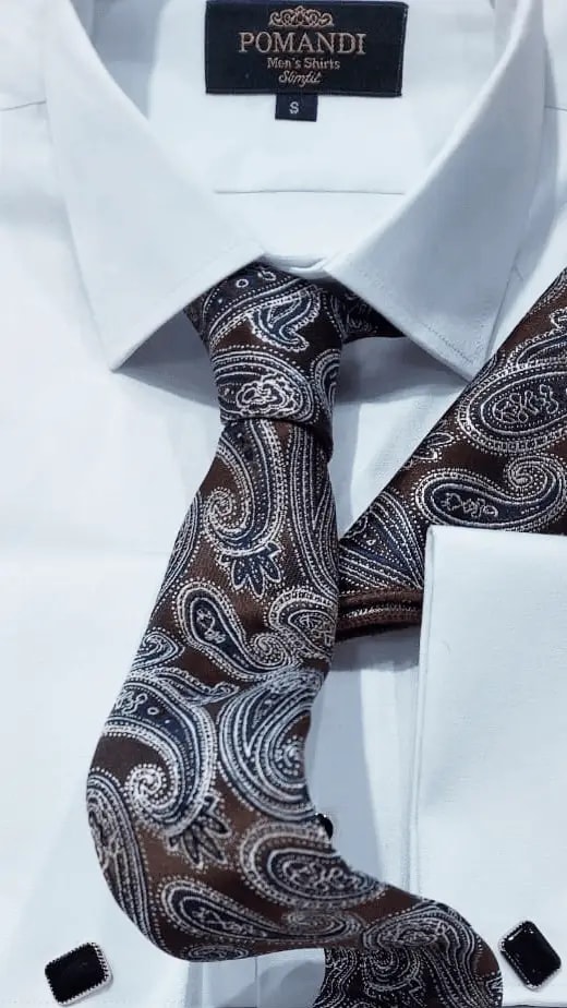 Chemise blanche avec cravate à motif cachemire marron