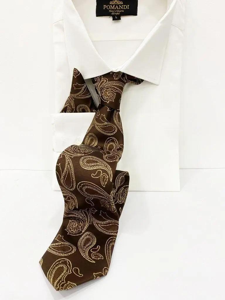 Chemise blanche avec cravate marron à motifs paisley