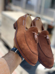 Cognac suede mocassins/ camel tassel loafers - Pomandi.com