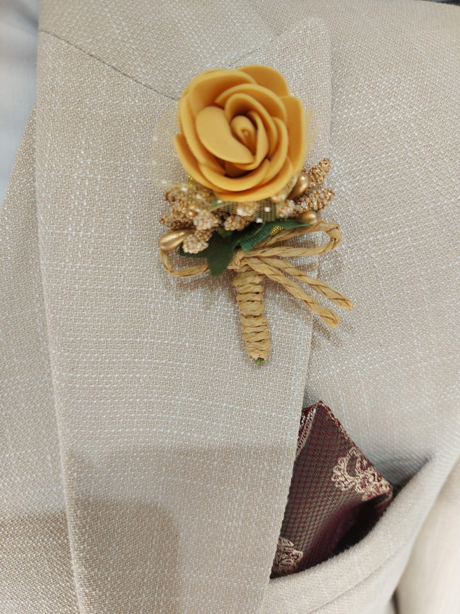 Geel corsage bruidegom - Pomandi.com